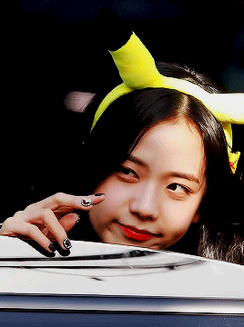 Jisoo gif