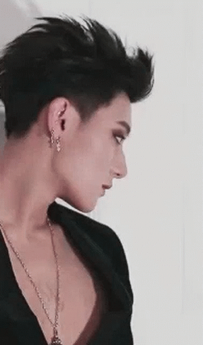 Huang Zitao gif