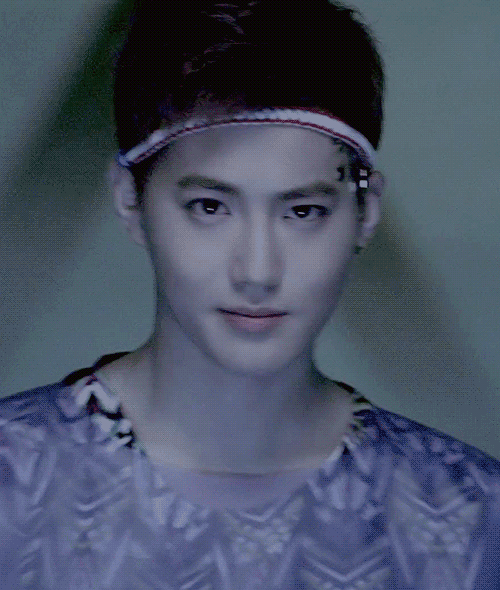 Suho gif