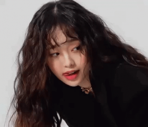 Chuu gif