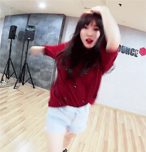 Yuju gif