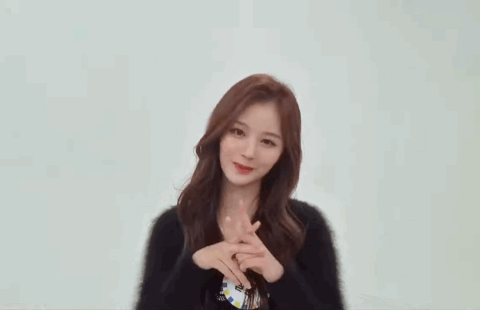 Sullyoon gif