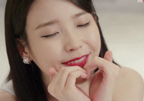IU gif
