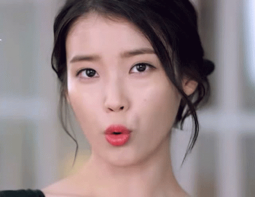 IU gif