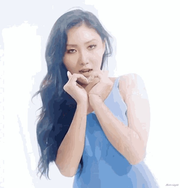 Hwasa gif