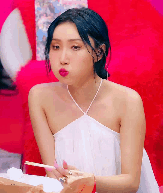 Hwasa gif
