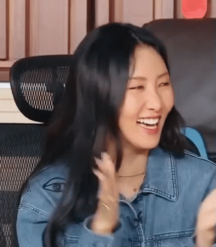 Hwasa gif