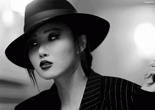 Hwasa gif