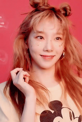 Taeyeon gif
