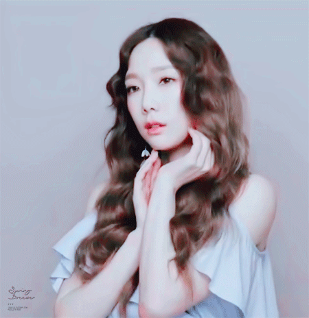 Taeyeon gif