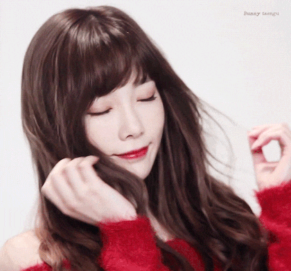 Taeyeon gif