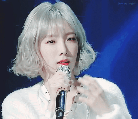 Taeyeon gif