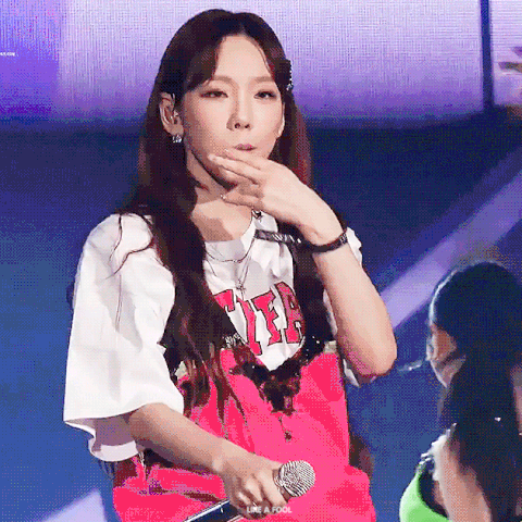 Taeyeon gif