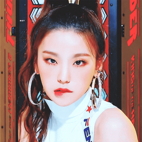 Yeji gif