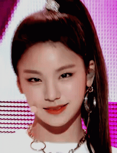 Yeji gif