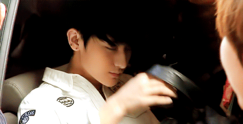 Huang Zitao gif