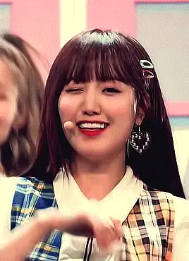 Haeyoon gif