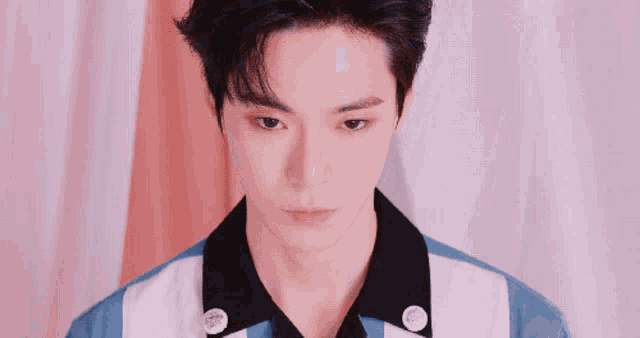 Doyoung gif