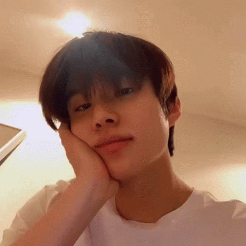 Jungwoo gif