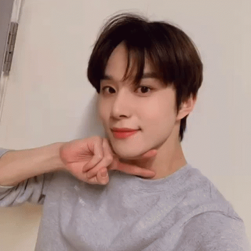Jungwoo gif