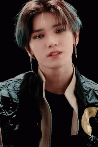 Taeyong gif
