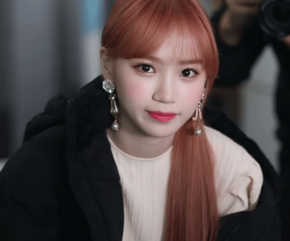 Chaewon gif