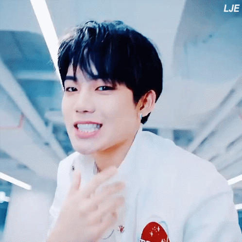 Choi Hyunsuk gif