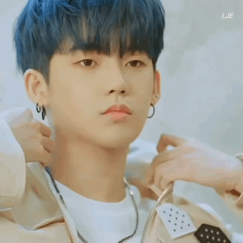 Choi Hyunsuk gif