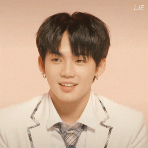 Choi Hyunsuk gif