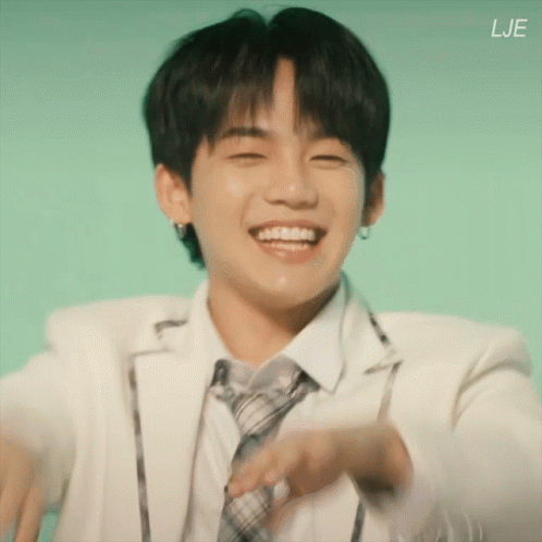 Choi Hyunsuk gif
