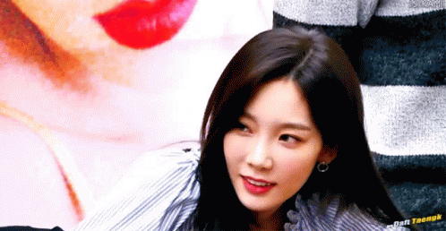 Taeyeon gif
