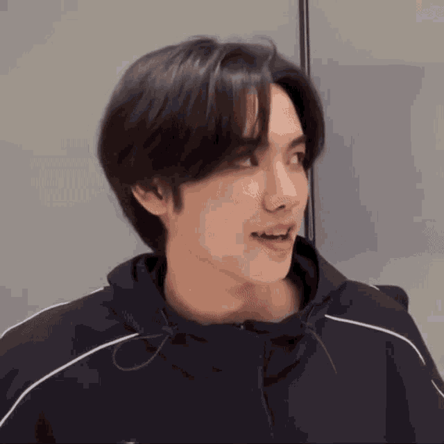 Minhee gif