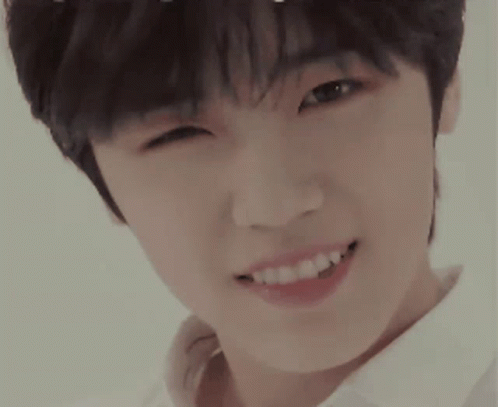 Seongmin gif