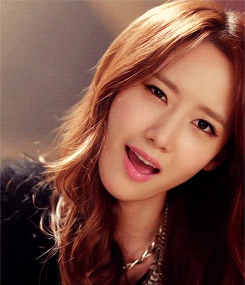 Yoona gif