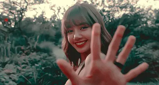 Lalisa gif