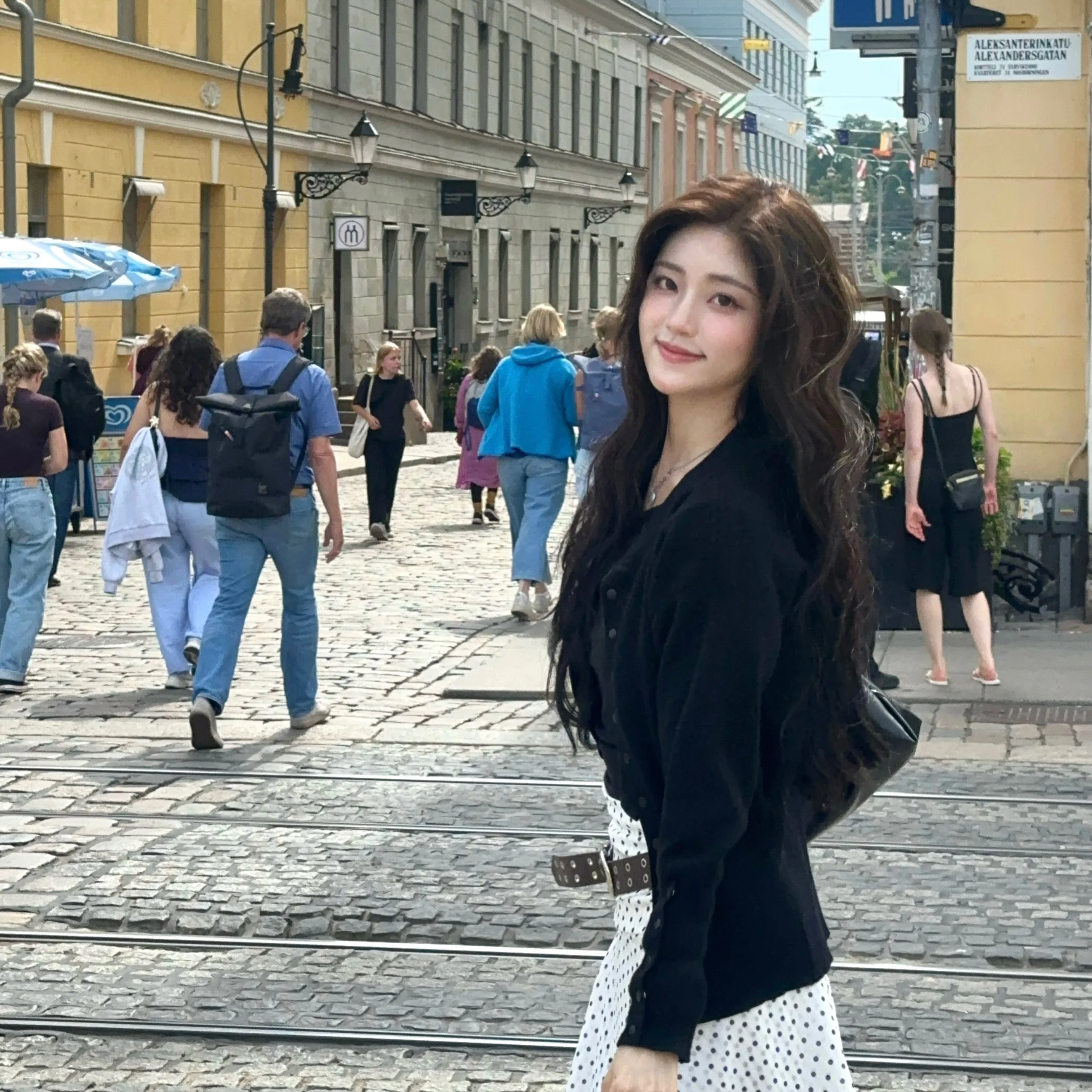 Dolly gallery image