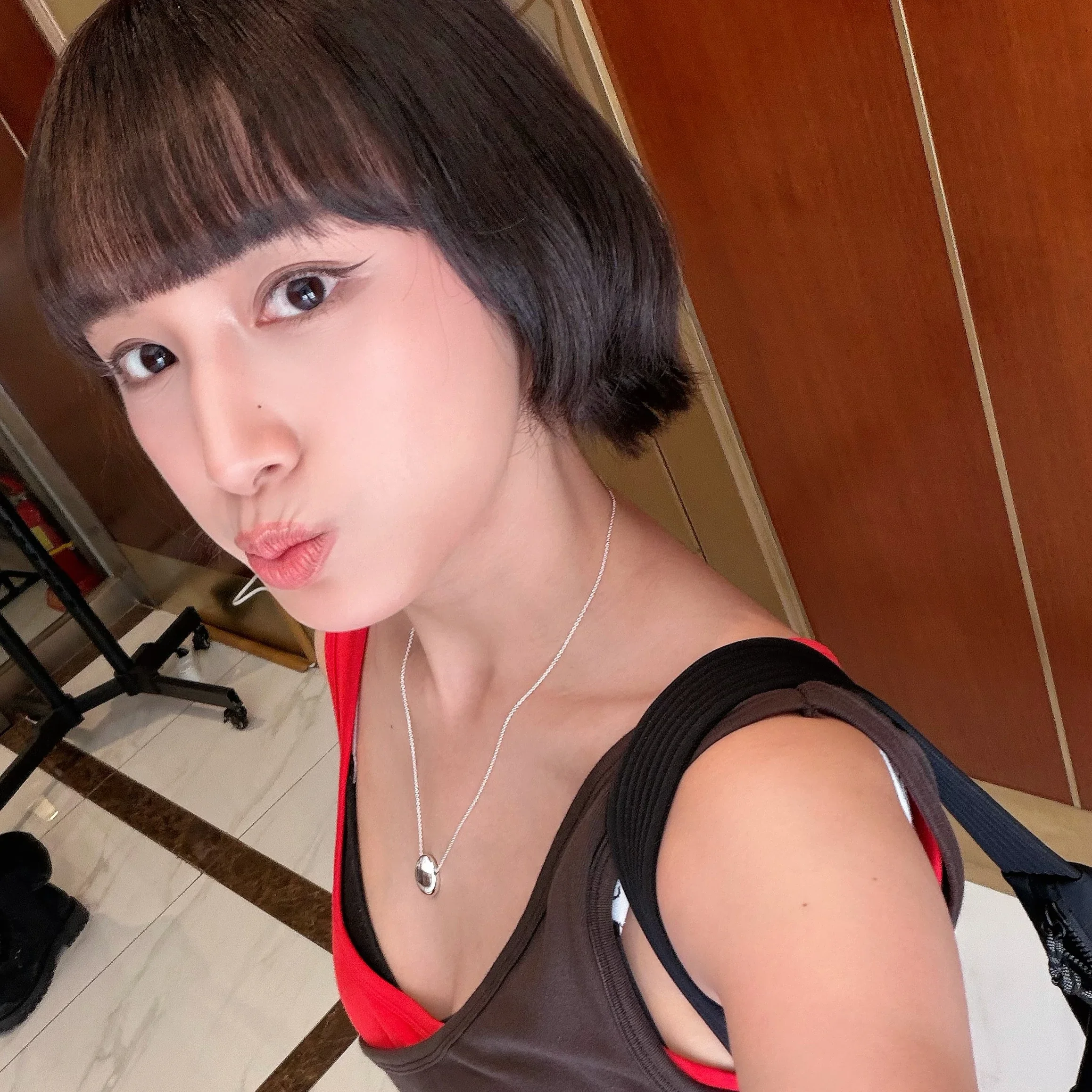 Yixin gallery image