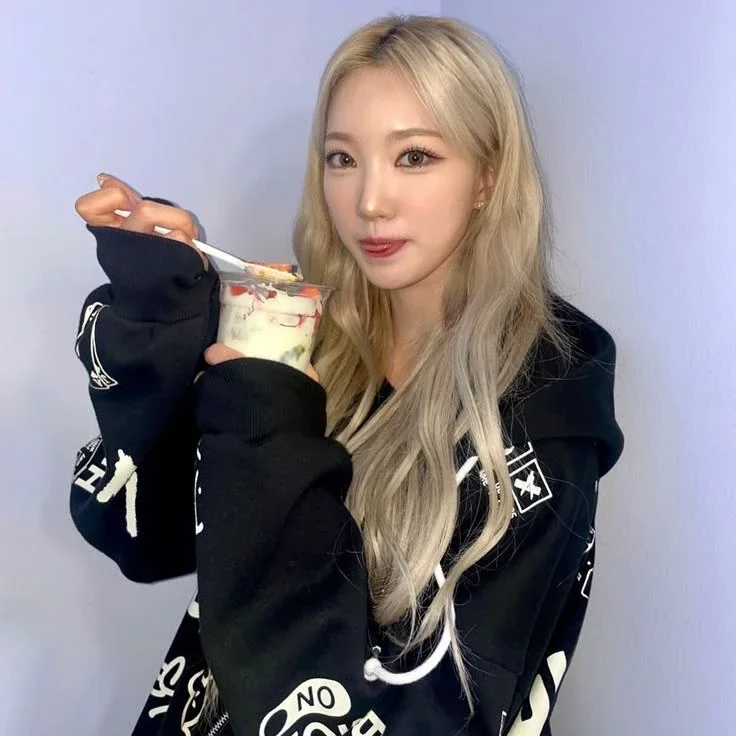Sua gallery image