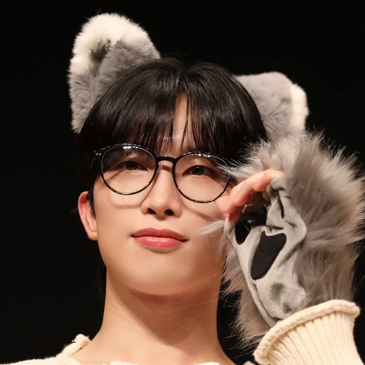 Imagem da galeria de Dongyeon