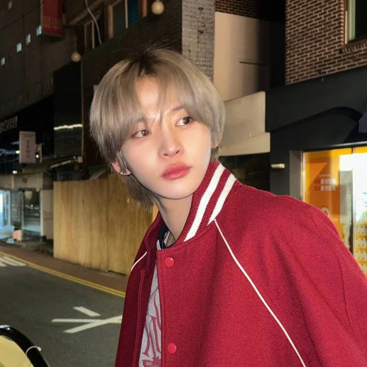 Hyunbin gallery image