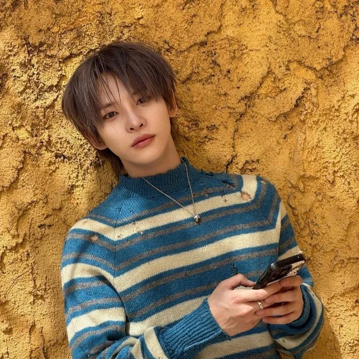 Hyunbin gallery image