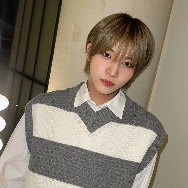 Hyunbin gallery image