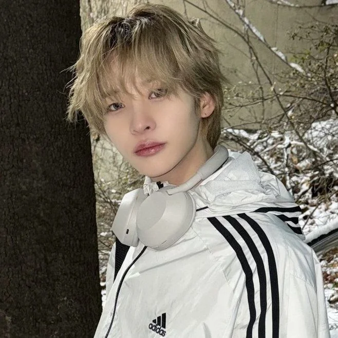 Hyunbin gallery image
