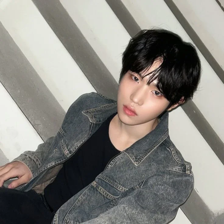 Jungbin gallery image