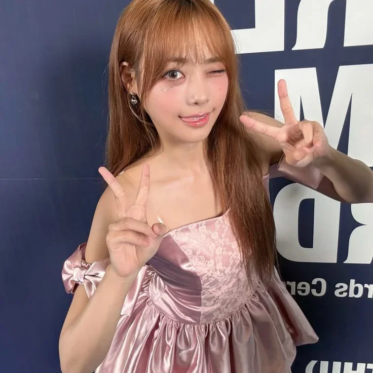 Siyeon gallery image