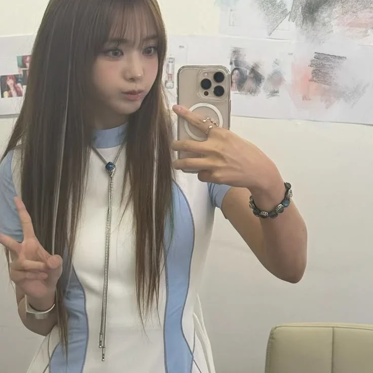Siyeon gallery image