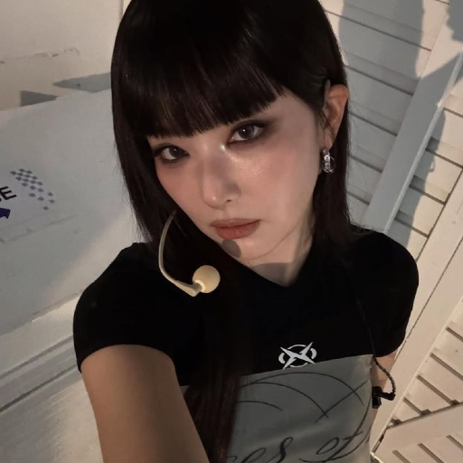 Seulgi gallery image