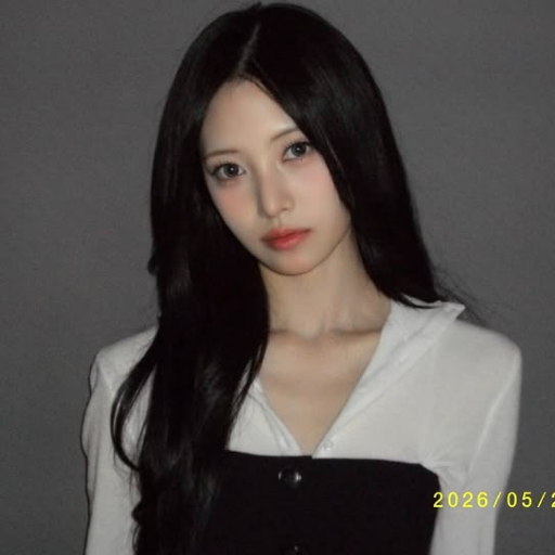Liv gallery image