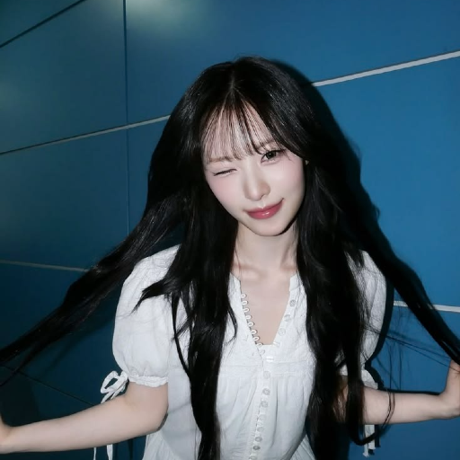 Liv gallery image