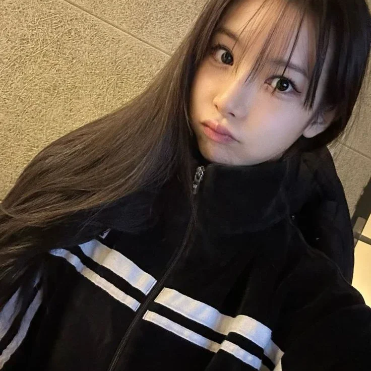 Min C gallery image